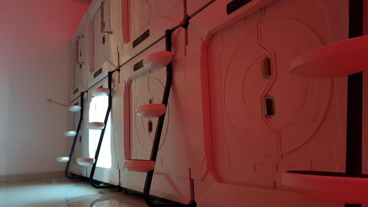 Apollo Capsule Hotel Ende Zewnętrze zdjęcie